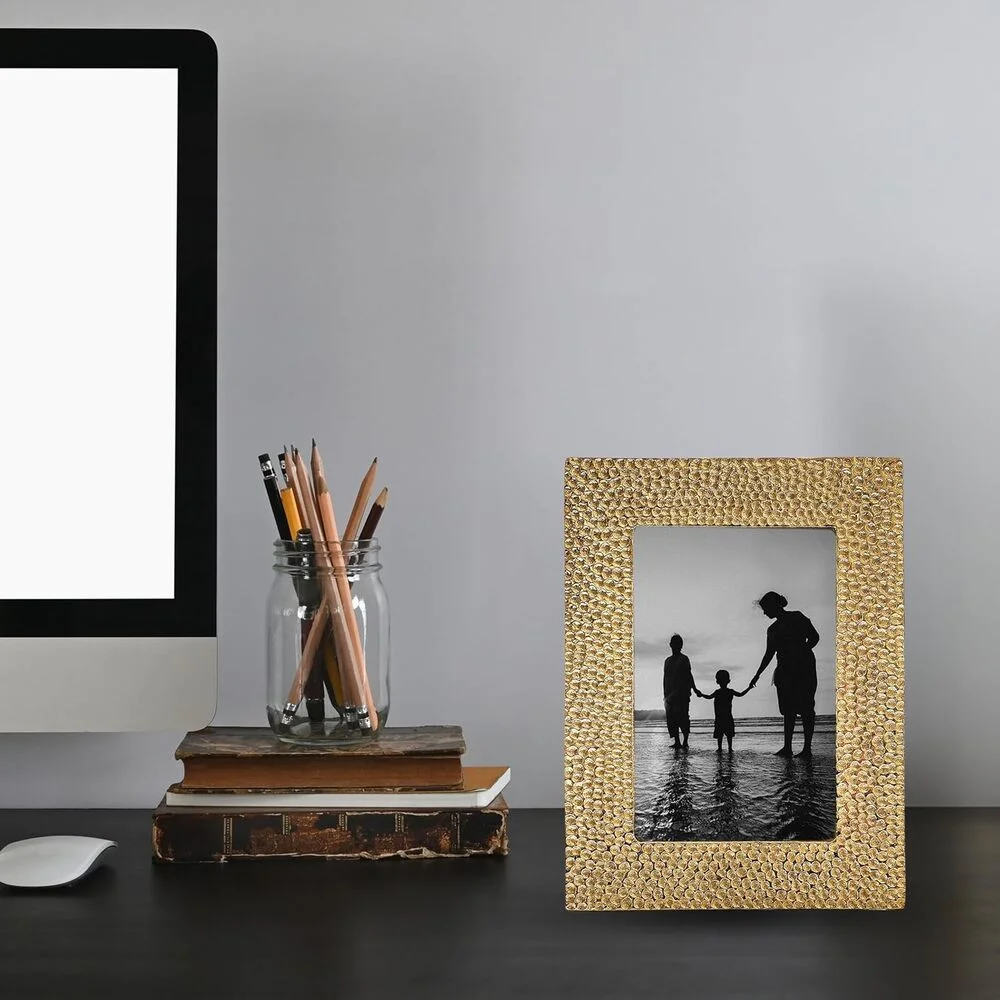 golden aluminium hammered rectangular photo frame 3